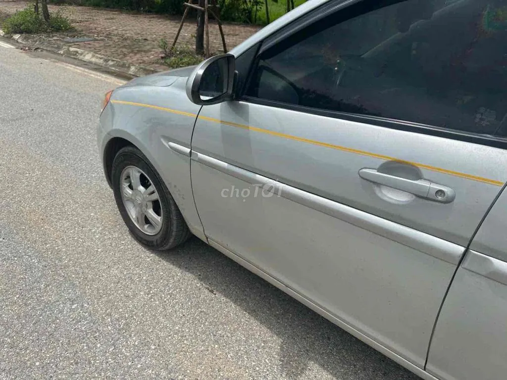 Hyundai Verna 2009 photo 2