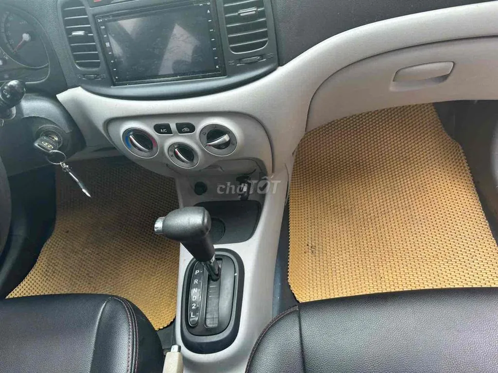 Hyundai Verna 2009 photo 3