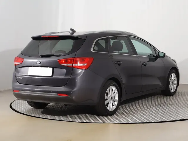 Kia Ceed Sw 2017 photo 4