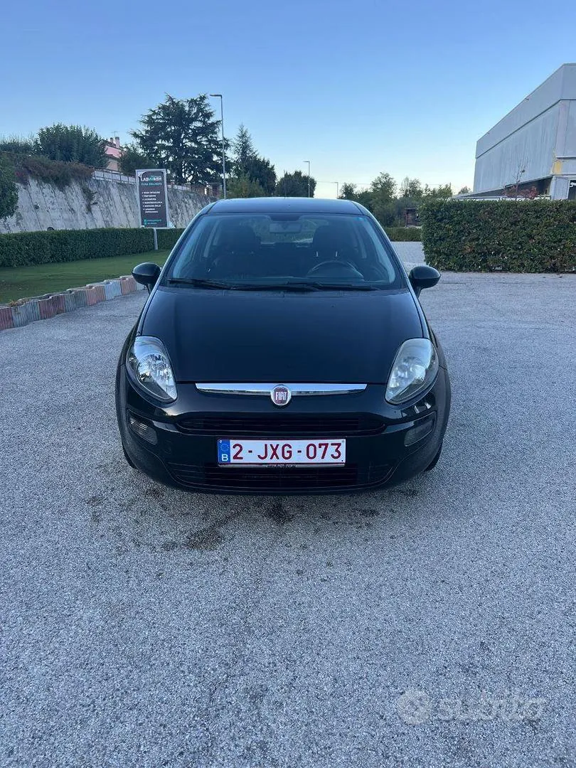 Fiat Punto 2012 photo 2