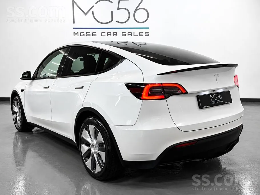 Tesla Model Y 2023 photo 4