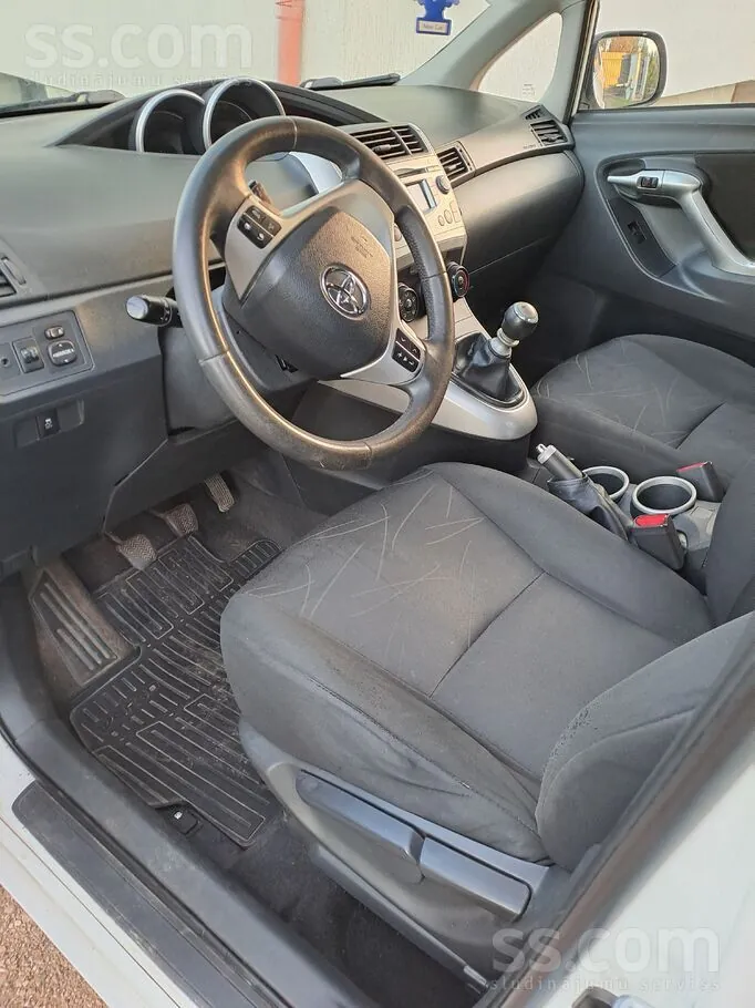 Toyota Verso 2011 photo 5