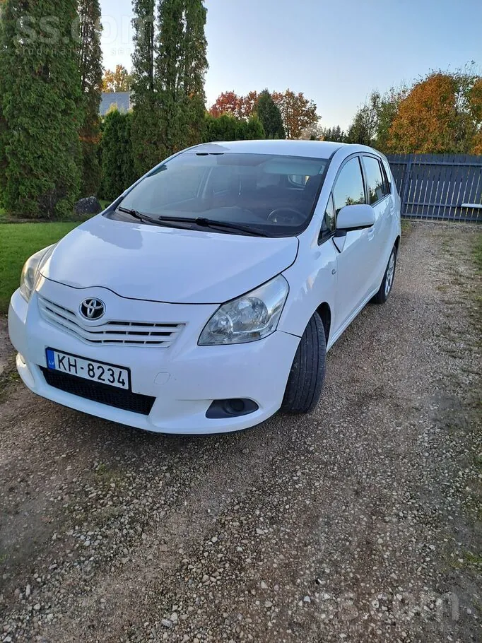 Toyota Verso 2011 photo 4