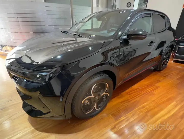 Alfa Romeo Junior 2026 photo 3