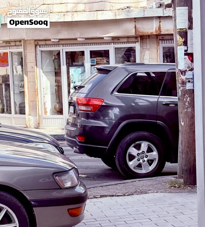 Jeep Grand Cherokee 2011 photo 2