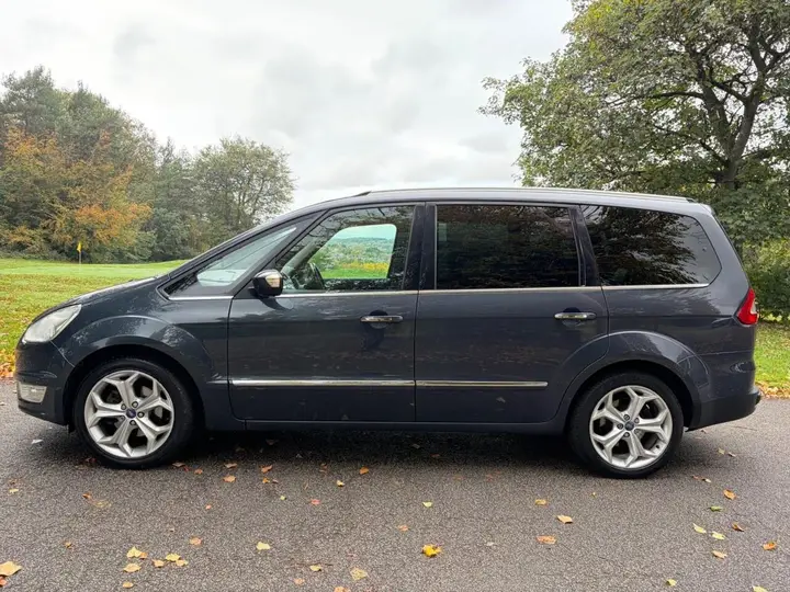 Ford Galaxy 2012 photo 2