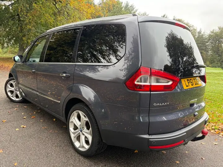 Ford Galaxy 2012 photo 3
