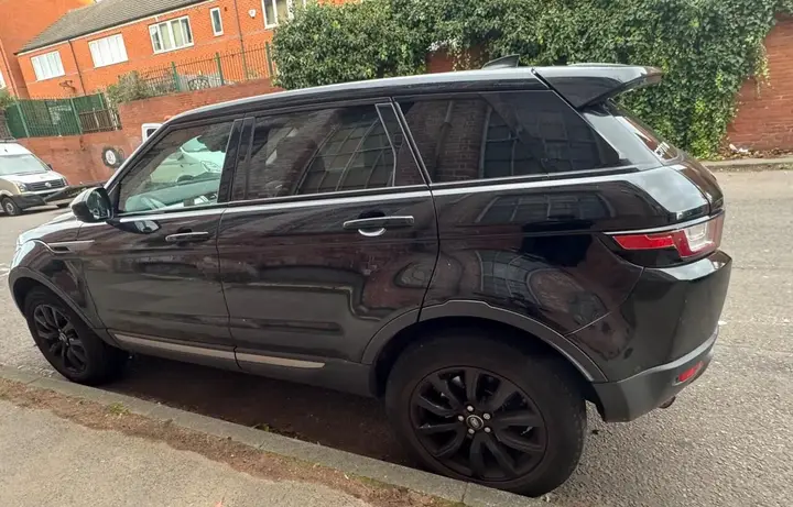 Land Rover Range Rover Evoque 2018 photo 3