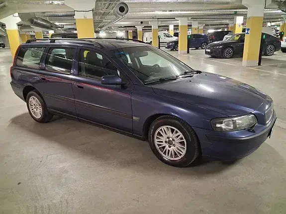 Volvo V70 2004 photo 2