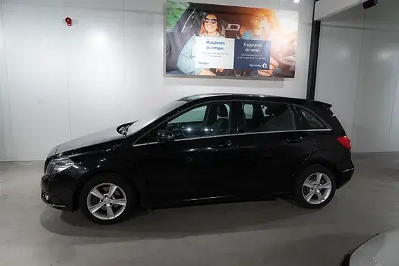 Mercedes-Benz B 180 D 2013 photo 3