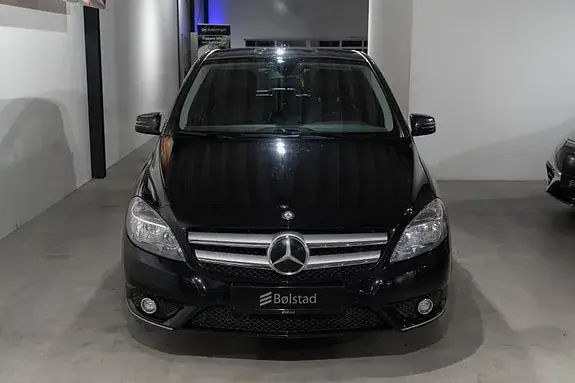 Mercedes-Benz B 180 D 2013 photo 2