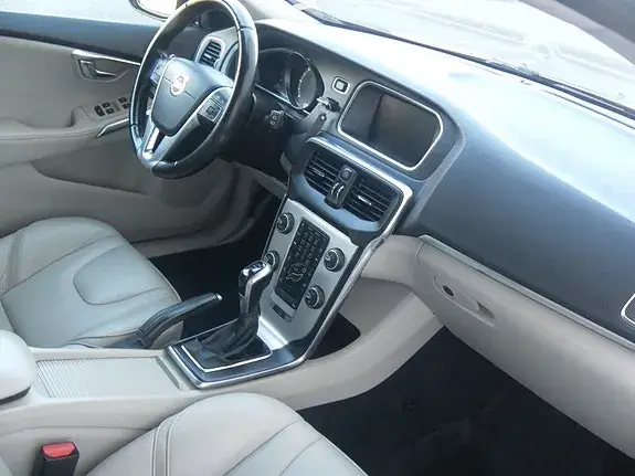 Volvo V40 2015 photo 3