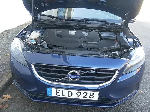 Volvo V40 2015 photo 2