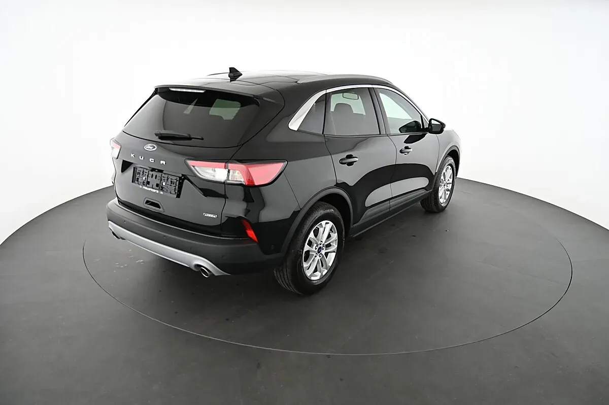 Ford Kuga 2023 photo 2
