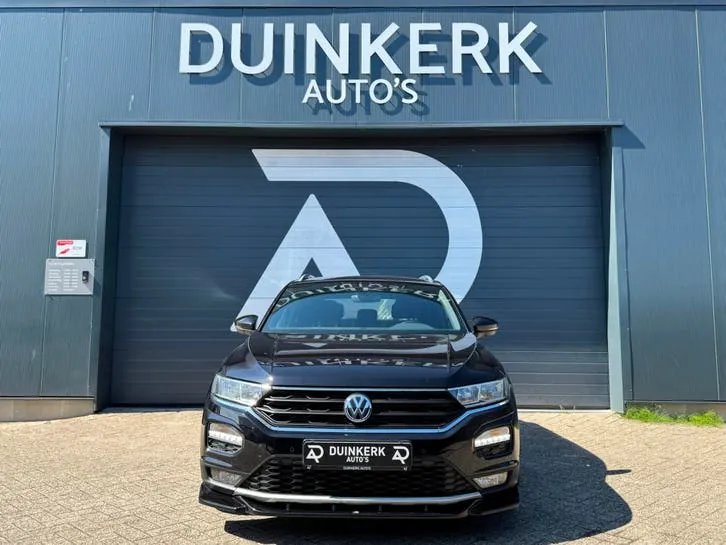 Volkswagen T-Roc 2018 photo 2