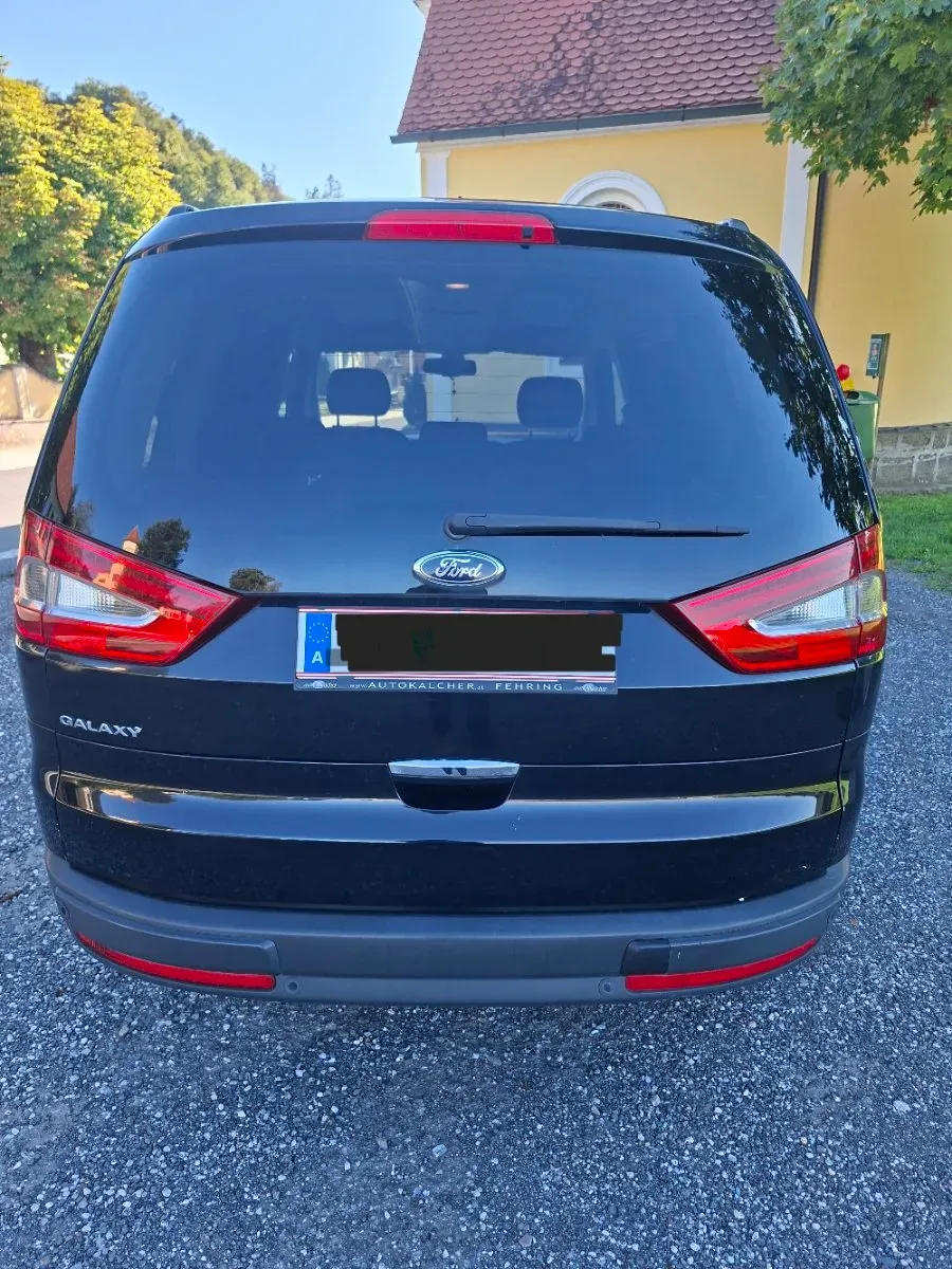Ford Galaxy 2011 photo 2