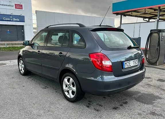 Skoda Fabia 2013 photo 3
