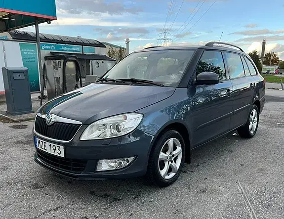 Skoda Fabia 2013 photo 2