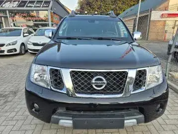 Nissan Navara 2012 photo 2
