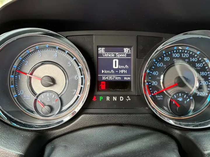 Chrysler Town & Country 2013 photo 4