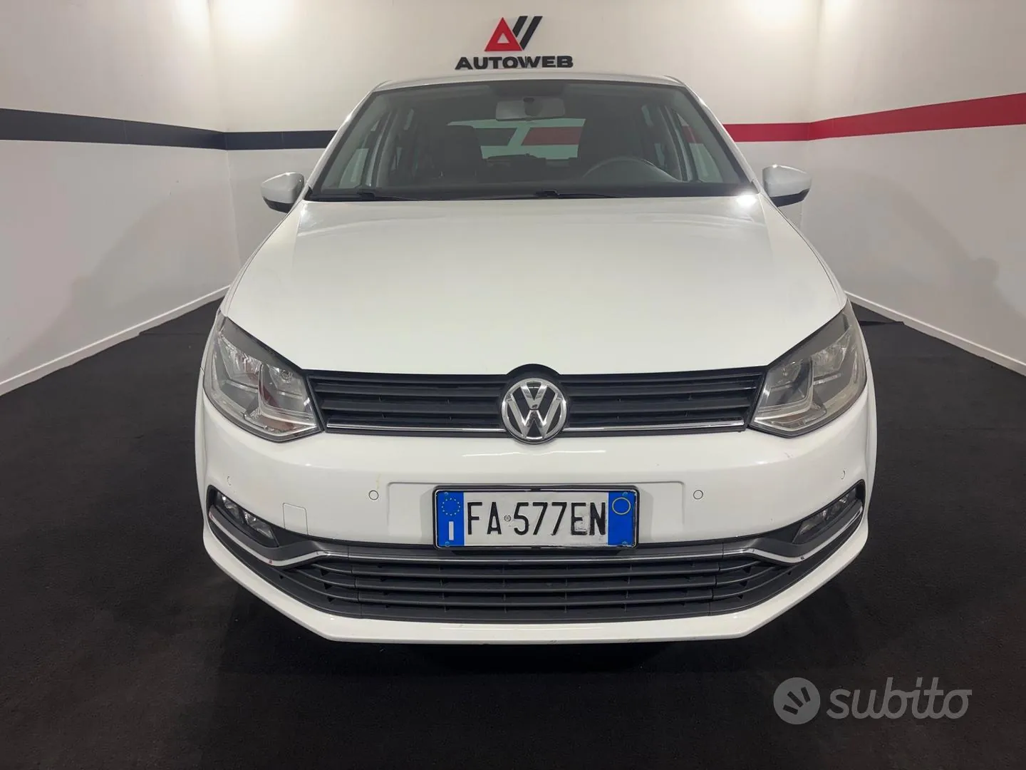 Volkswagen Polo 2015 photo 2