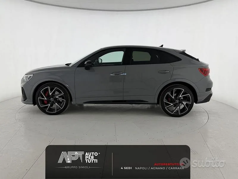 Audi Q3 2022 photo 2