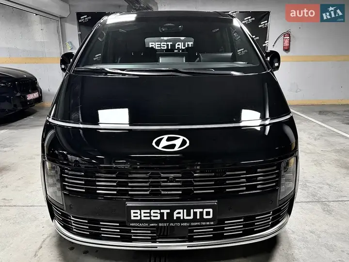 Hyundai Staria 2026 photo 2