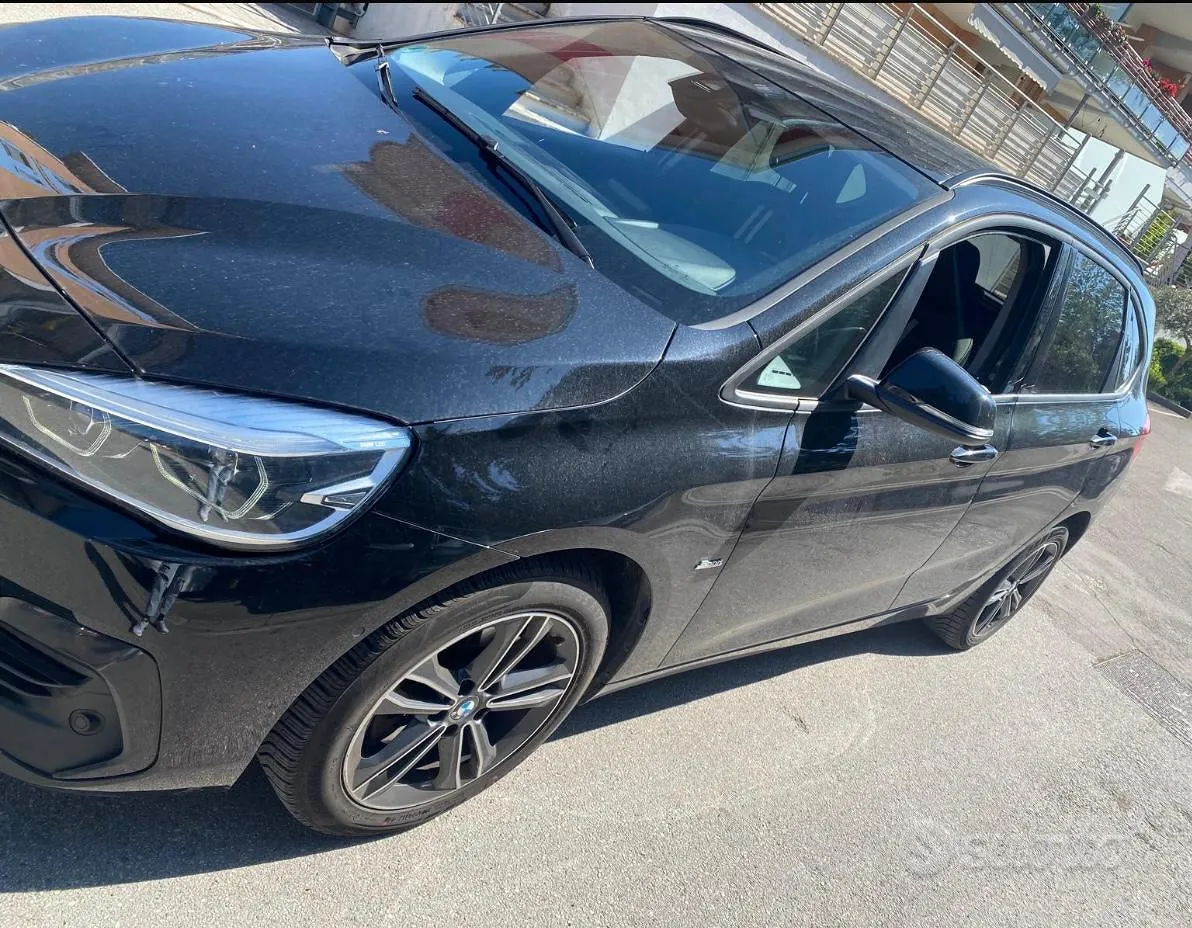 BMW 218D 2018 photo 2