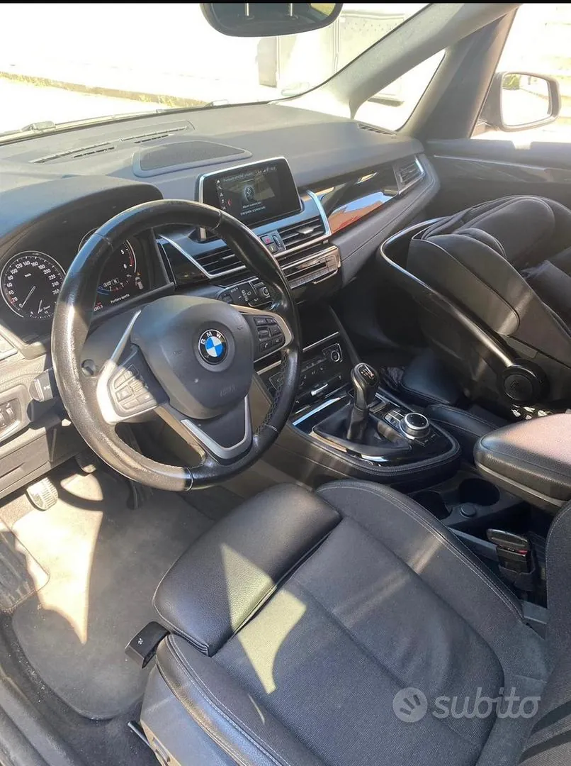 BMW 218D 2018 photo 4