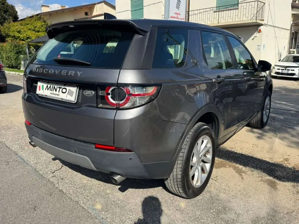 Land Rover Discovery Sport 2018 photo 3