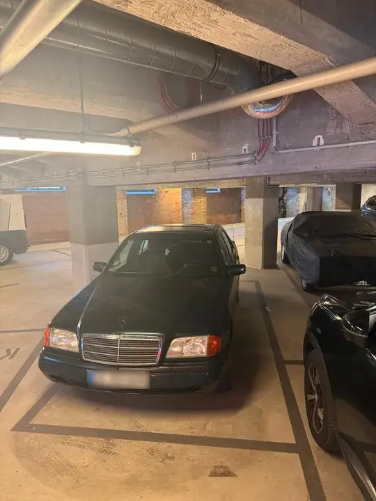 Mercedes-Benz C180