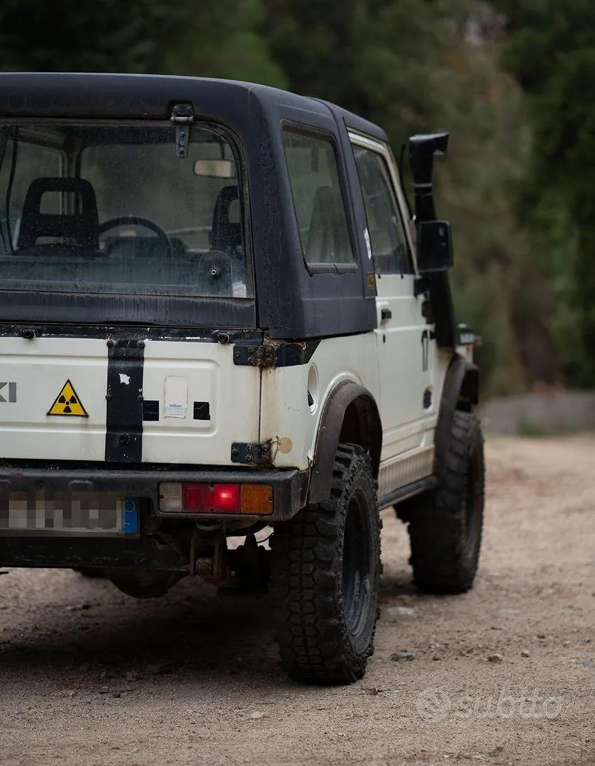 Suzuki Samurai 1988 photo 4