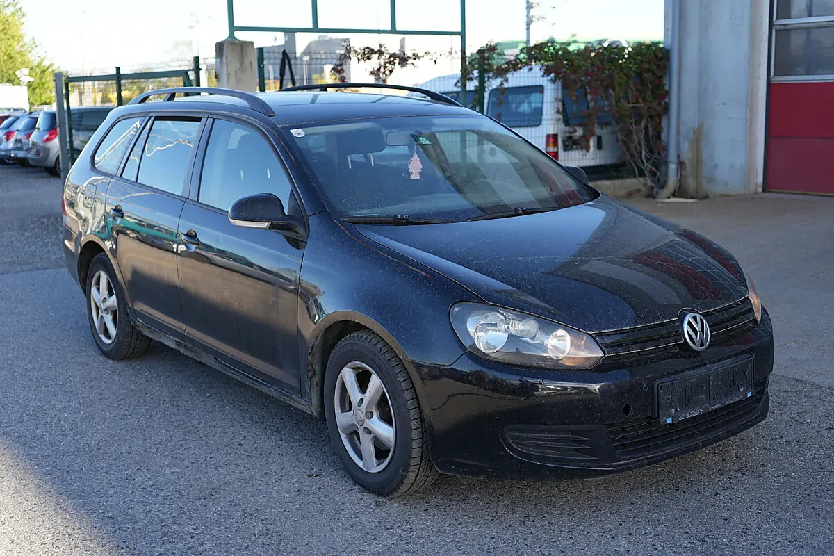 Volkswagen Golf Variant 2010 photo 3