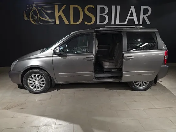 Kia Carnival 2011 photo 3