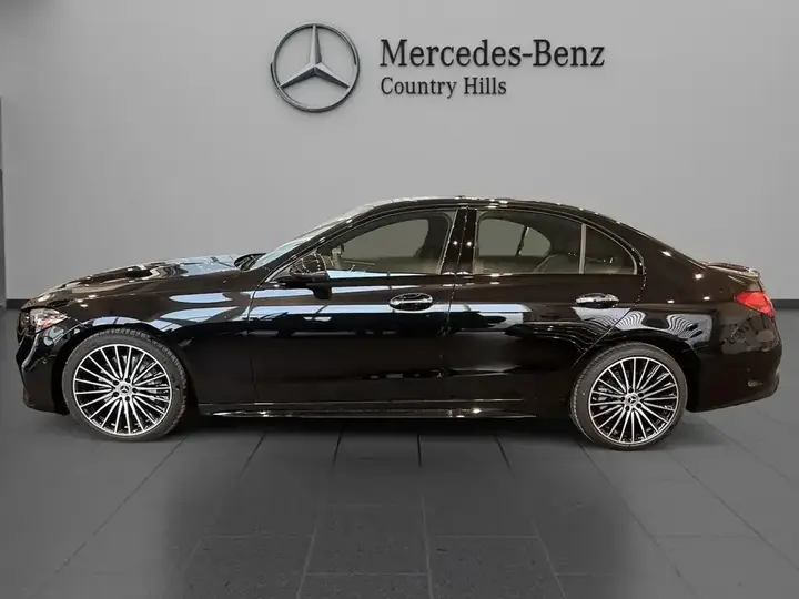 Mercedes-Benz C-Class 2025 photo 2