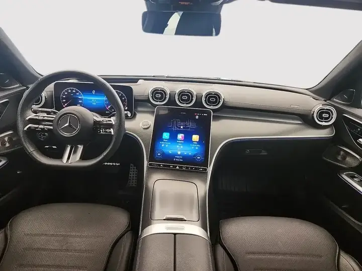 Mercedes-Benz C-Class 2025 photo 5