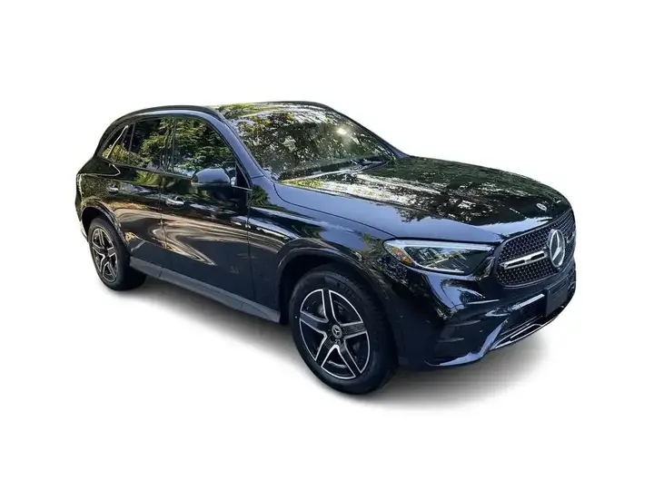 Mercedes-Benz Glc 300 2026 photo 2