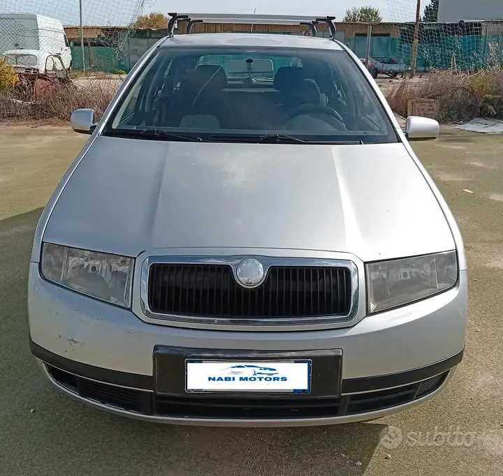Skoda Fabia 2003 photo 2