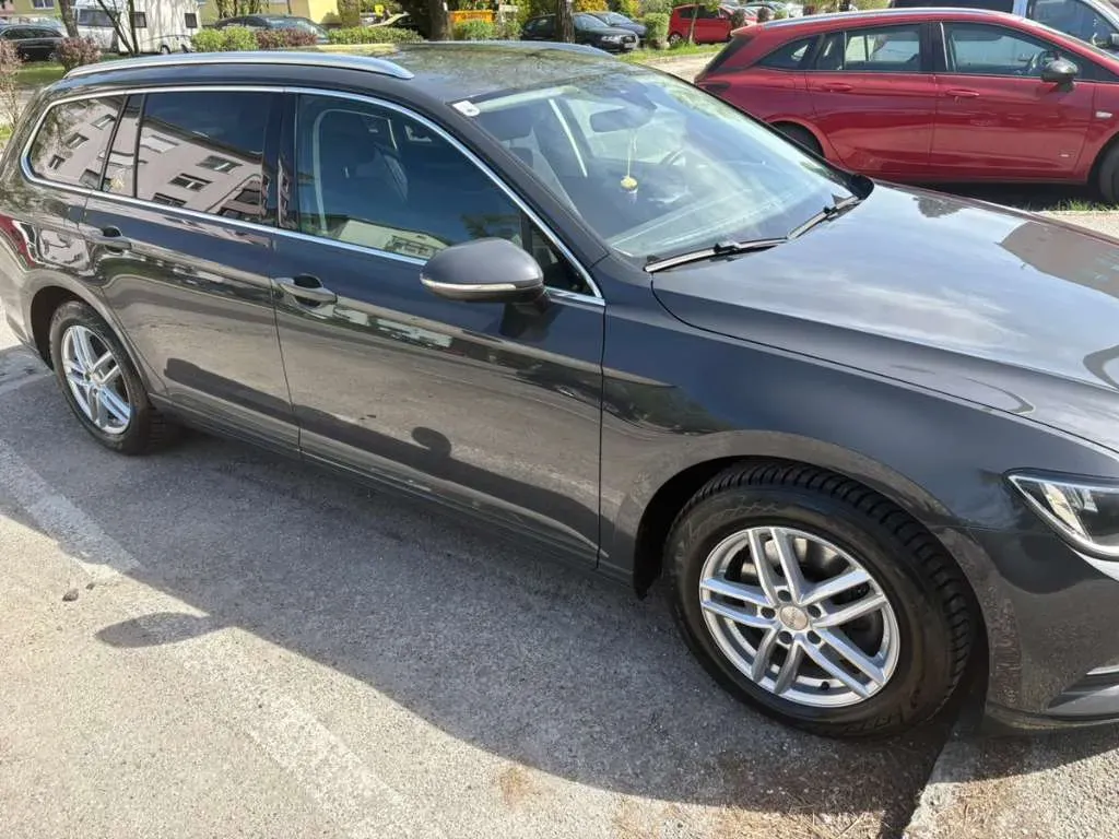 Volkswagen Passat 2016 photo 2