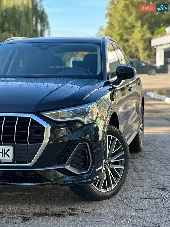 Audi Q3 2021 photo 5