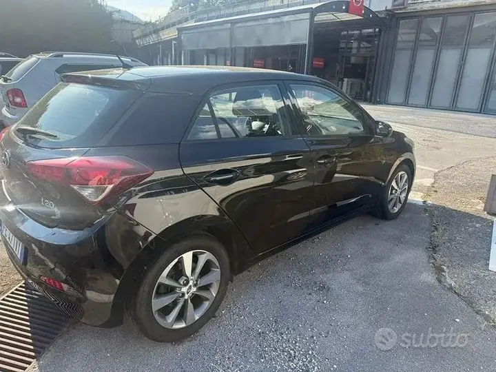 Hyundai I20 2016 photo 2