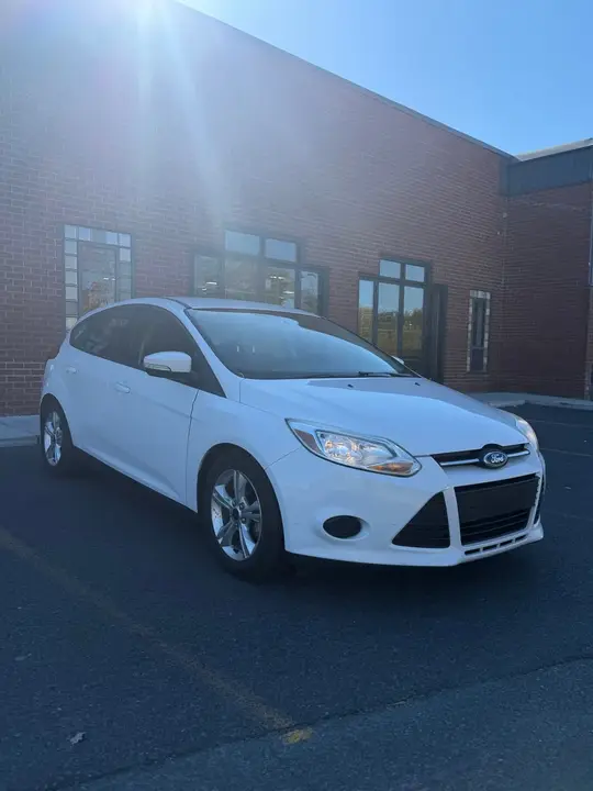 Ford Focus 2014 photo 2