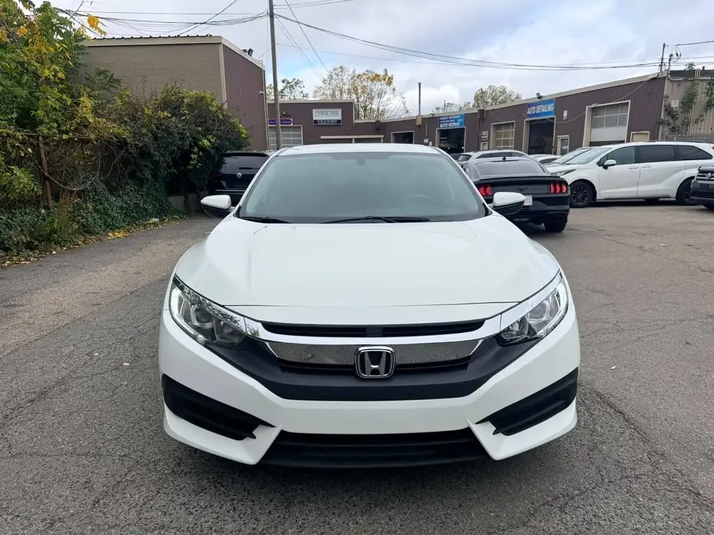 Honda Civic 2018 photo 2