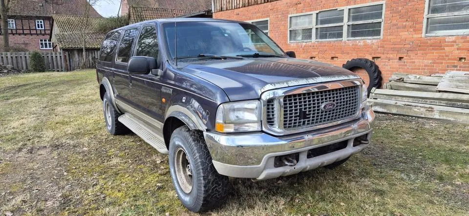 Ford Excursion