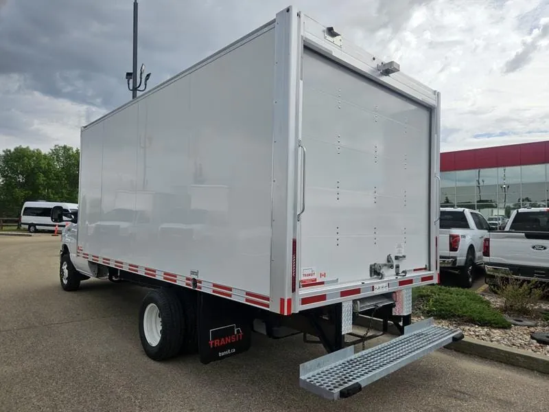 Ford E-Series 2025 photo 3