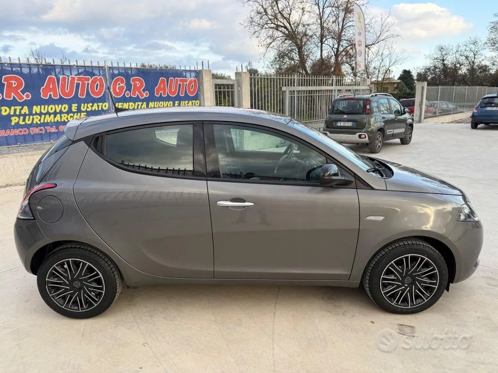 Lancia Ypsilon 2022 photo 5