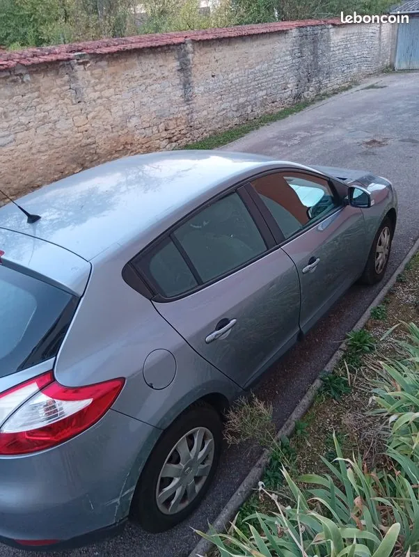 Renault Megane 2010 photo 4