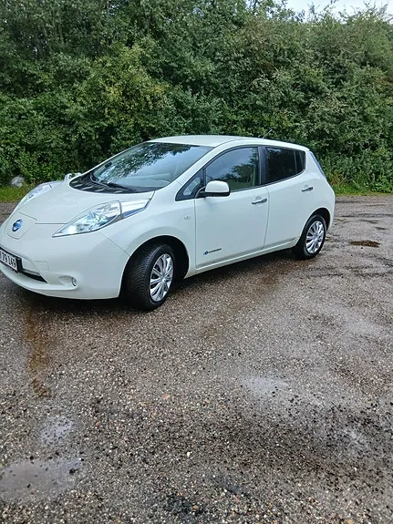 Nissan Leaf 2013 photo 3