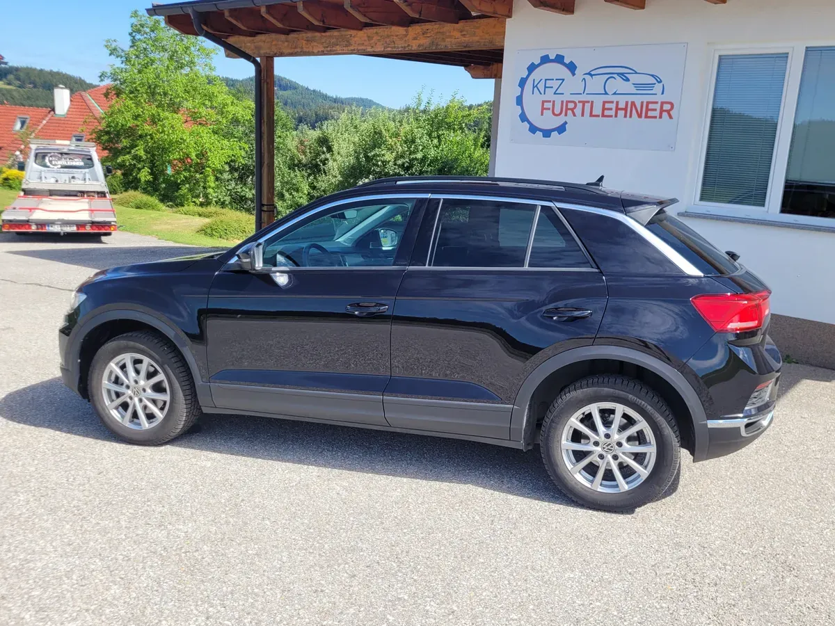 Volkswagen T-Roc 2022 photo 2
