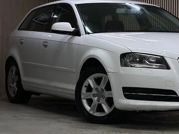 Audi A3 2011 photo 3